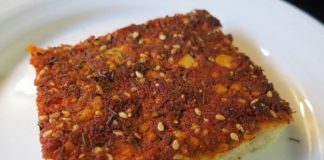 τυρόψωμο με σουσάμι και ρίγανη