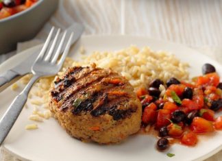 Μπιφτέκι κοτόπουλου με ρύζι και λαχανικά….για την διαιτά σας