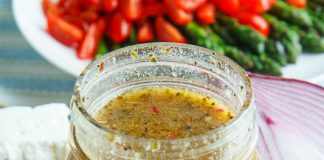 Μία μοναδική σάλτσα (Vinaigrette) με φέτα και λάδι