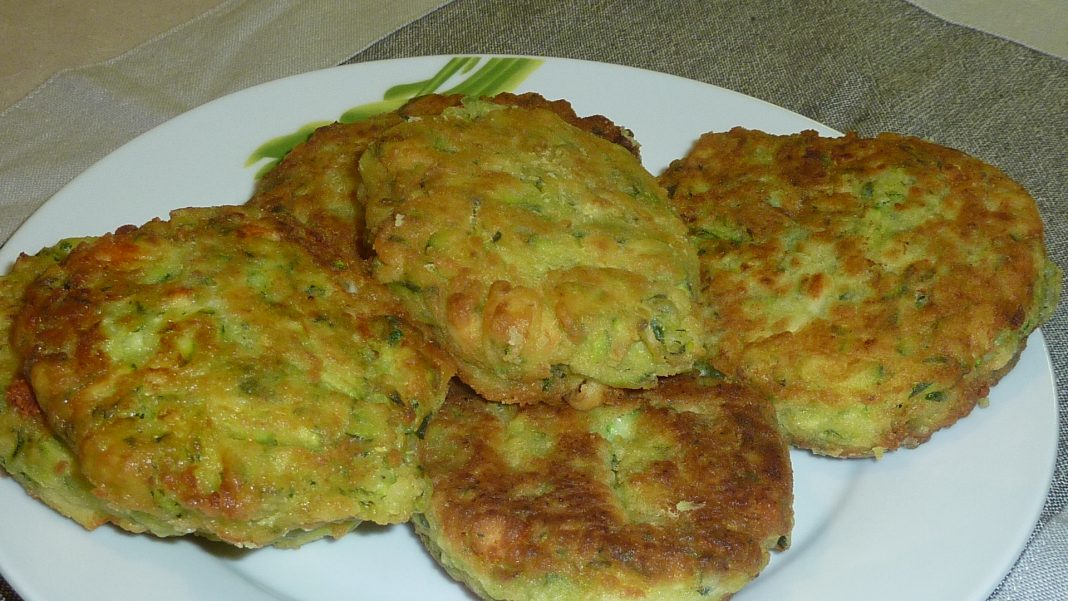 Κολοκυθοκεφτέδες Κολοκυθοκεφτέδες με φέτα