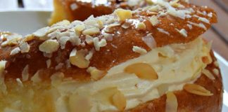 Μπαμπάδες με κρέμα σαντιγί !!! Μπαμπάδες με κρέμα σαντιγί