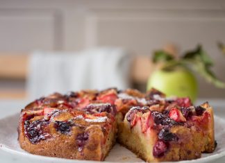 Κεικ με Μήλα και Κεράσια….θα το απολαύσετε πραγματικά
