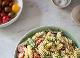 σαλάτα ζυμαρικών με μπεικον