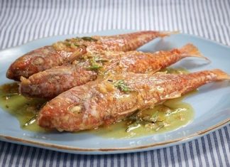 Τα αεικίνητα μπαρμπουνάκια με σάλτσα σαβόρο με δενδρολίβανο μπαρμπουνάκια σαβόρο