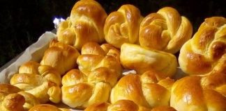 Υπέροχα Γευστικά Τσουρεκάκια