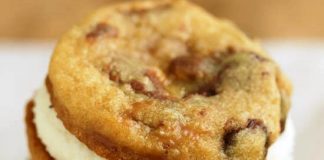 Μπισκότα σκέτα ή γεμιστά με μία απαλή κρέμα