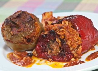 Γεμιστά…με καταγωγή εκ Σμύρνης Ποικιλία γεμιστών λαχανικών (ντομάτες, πιπεριές, κολοκύθια) γεμισμένα με αρωματική γέμιση