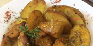 Φιλέτο κοτόπουλο με φρέσκιες πατάτες στον φούρνο