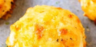 Συνταγή για υγιεινά μπισκότα τυριού με 3 υλικά (vegan, χωρίς γλουτένη)