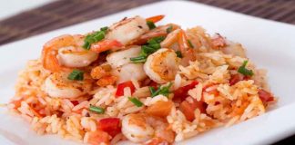 Ρύζι σπυροτό με γαρίδες