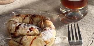 Γλυκοπατάτα σε φύλλο με ταχίνι λάδι και μέλι