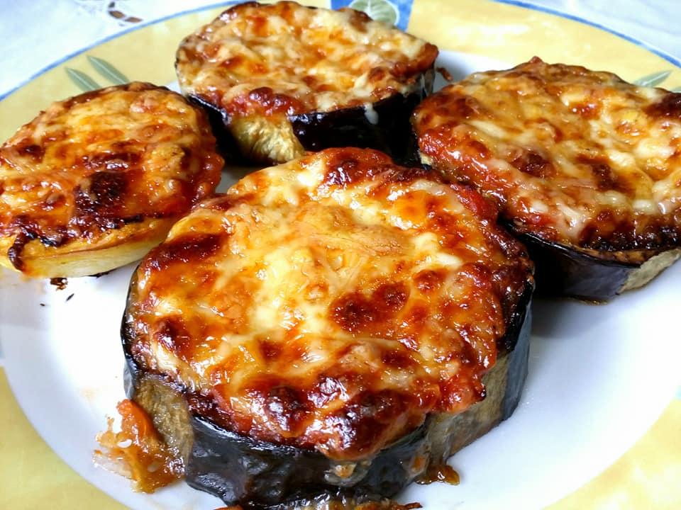 melitzanes pitsakia Μελιτζάνες και ψημένες στον φούρνο