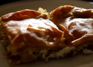 H Κοτόπιτα που θα κάνεις όλους να γλύφουν τα δάχτυλά τους