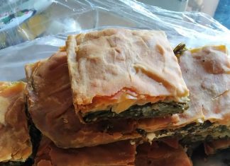 Χορτοπιτα με χειροποιητο φυλλο και στρωσεις λαχανικων