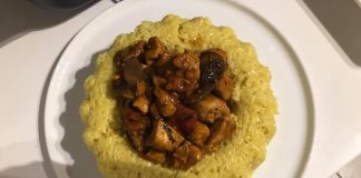 Κοτόπουλο τηγανιά με ρύζι