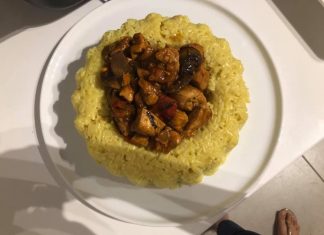 Κοτόπουλο τηγανιά με ρύζι Κοτόπουλο τηγανιά με ρύζι