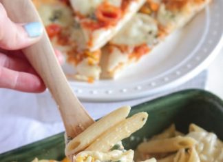 Πένες με κοτόπουλο σε σάλτσα Alfredo*