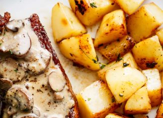 μπριζολάκια σε σάλτσα με μανιτάρια