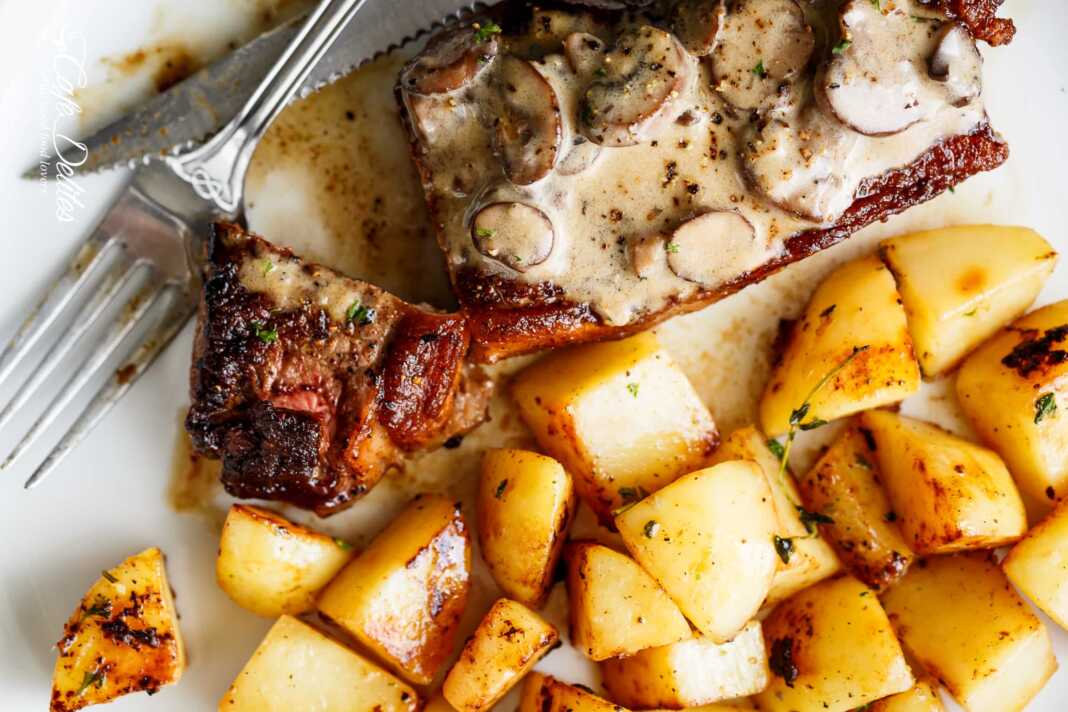 Garlic-Steak-Creamy-Mushroom-Sauce-IMAGE-38 μπριζολάκια σε σάλτσα με μανιτάρια