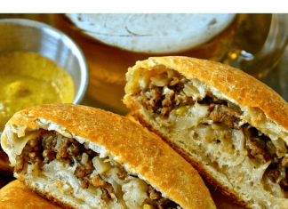 Ψωμάκια Γεμιστά με κιμά και κρεμμύδι