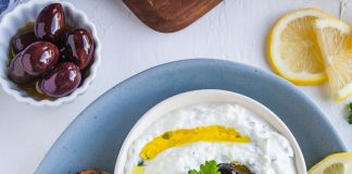 Κολοκυθοκεφτεδες με τζατζίκι1