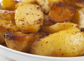 Ψητές πατάτες με σκόρδο λεμόνι και ρίγανη