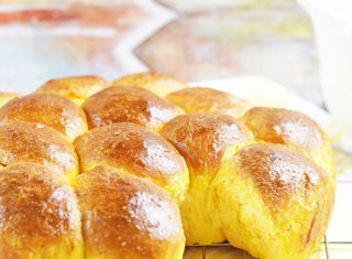 Ωραία ψωμάκια με γλυκοπατάτα