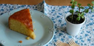 Κέικ Σιροπιαστό με λάιμ και καρύδα