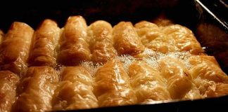 Γαλακτομπουρεκο τραγανα ρολάκια