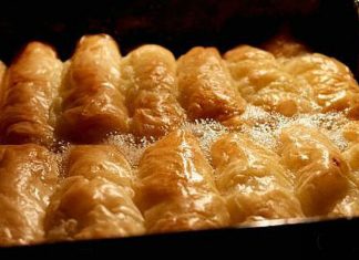 Γαλακτομπουρεκο τραγανα ρολάκια