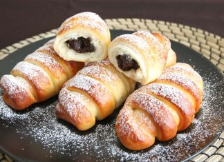 Γεμιστά σφολιατάκια με σοκολάτα