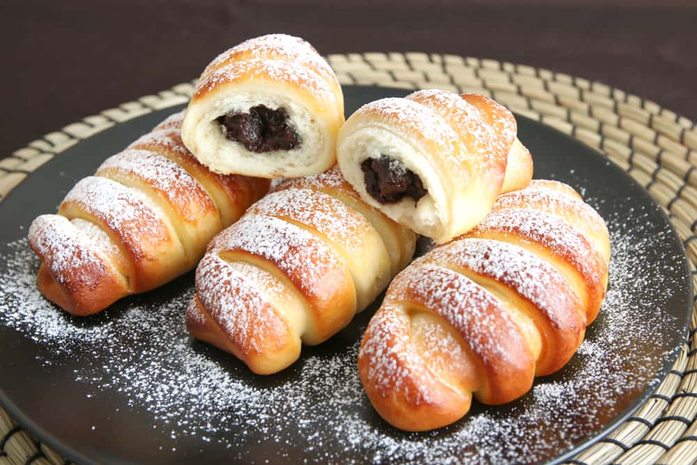 Γεμιστά σφολιατάκια με σοκολάτα Γεμιστά σφολιατάκια με σοκολάτα