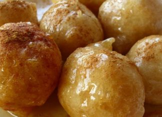 Λουκουμάδες με μέλι