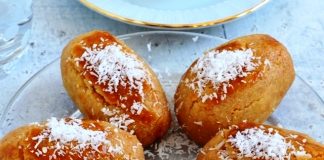 Σιροπιαστά κουλουράκια με καρύδα Σιροπιαστα κουλουρακια