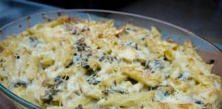Ζυμαρικά στο Φούρνο με μπεσαμελ και λαχανικά