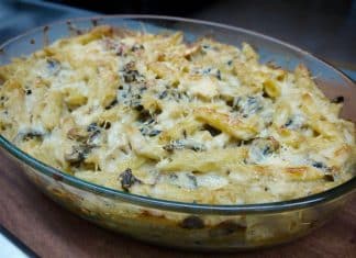 Ζυμαρικά στο Φούρνο με μπεσαμελ και λαχανικά