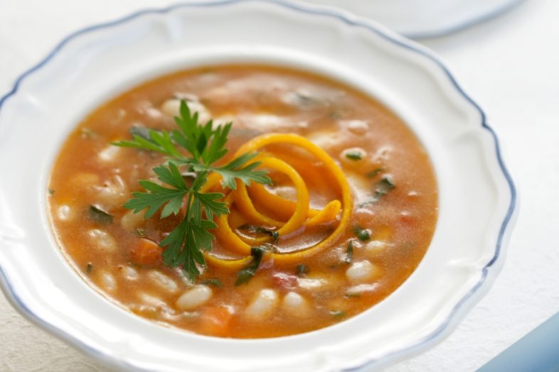 Greek-Bean-Soup_Fasolatha-786x524