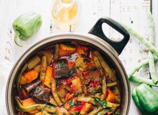 Υπέροχη νηστίσιμη συνταγή με λαχανικά στην κατσαρόλα