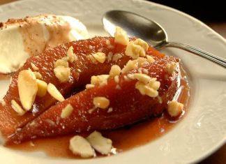 κυδώνια, ψητά κυδώνια, γλυκό, φθινόπωρο, σαντιγί, κρασί, αστεροειδής γλυκάνισος