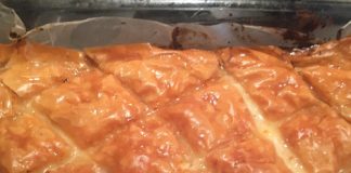 Γαλακτομπούρεκο