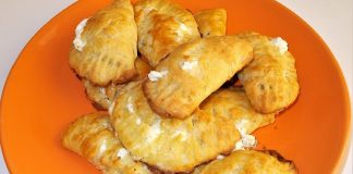 Τυρόπιτες σπιτικές Κουρού