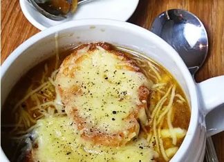 κρεμμυδόσουπα