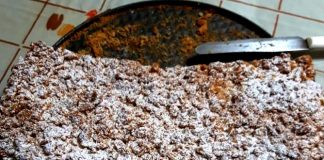 Η Τριφτή Μηλόπιτα Κοντινό πλάνο στη Μηλόπιτα Τριφτή