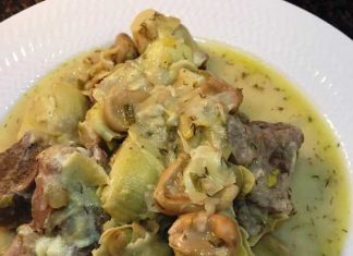 Αρνί με Αγκινάρες και κουκιά αυγολέμονο