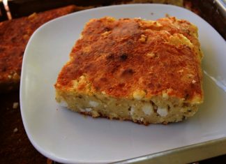 Γρήγορη τυρόπιτα του πεντάλεπτου !!! Κοντινό πλάνο στην αφράτη υφή της Τυρόπιτας του Πεντάλεπτου.