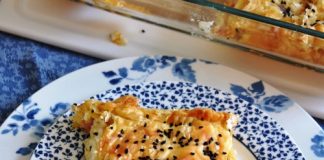 Ζαμπονοτυρόπιτα με μπεσαμέλ