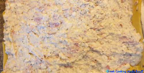 Ζαμπονοτυρόπιτα με μπεσαμέλ1