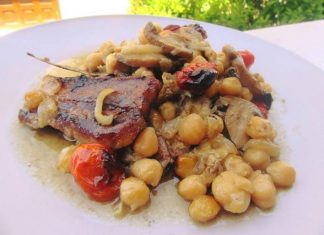 Ρεβίθια με μανιτάρια και χοιρινή πανσέτα στο φούρνο