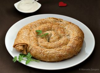 Στριφτόπιτα με Κιμά (Μπουρέκι Βοσνίας)