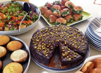 τούρτα-σοκολάτα με φιστίκια αιγίνης